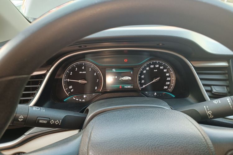 别克 英朗 2016款 15N 手动精英型中控内饰14