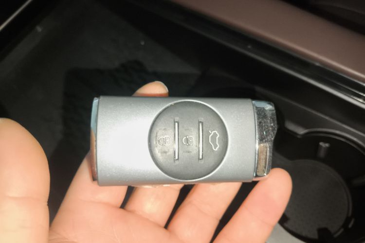 星途揽月 2023款 400T 四驱星尊版 6座中控内饰7001