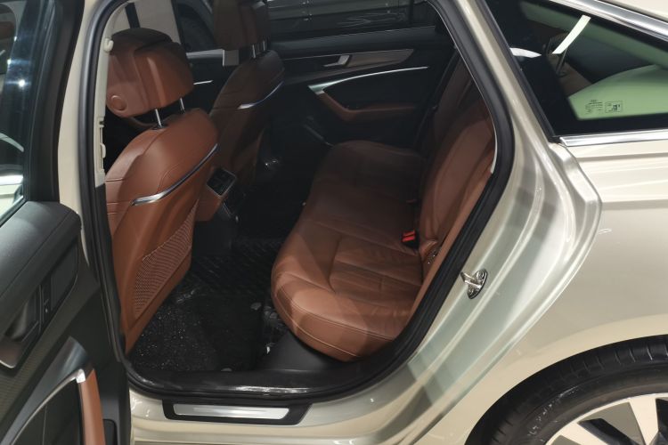 奥迪A6L 2019款 45 TFSI 臻选致雅型中控内饰21