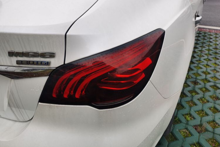 名爵 MG6 2020款 1.5T 自动领潮豪华版车身外观9