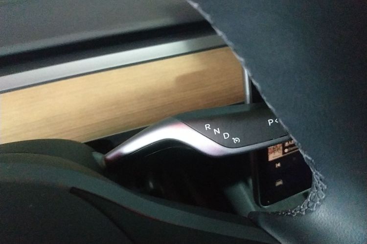 特斯拉 Model Y 2022款 改款 后轮驱动版中控内饰18