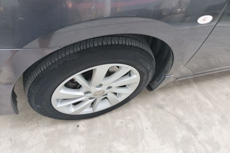 日产 轩逸 2014款 1.6XV CVT尊享版车身外观6007