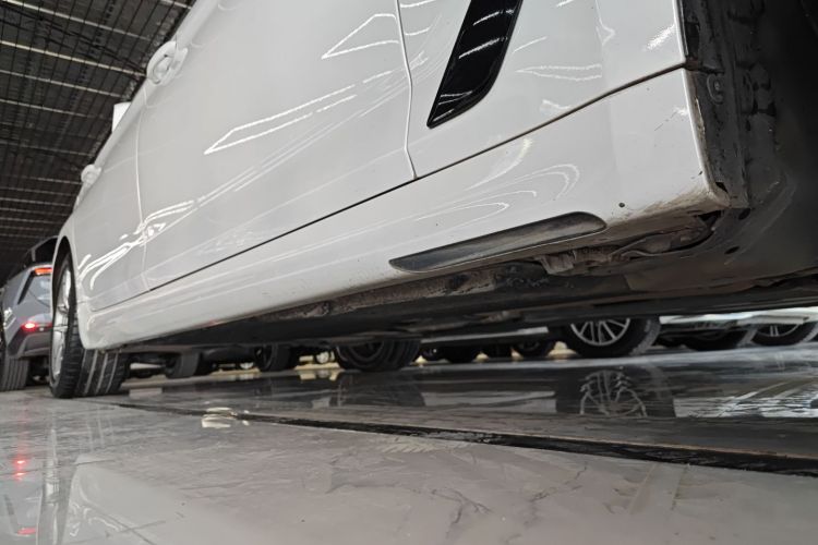 宝马5系 2019款 525Li M运动套装局部细节9001