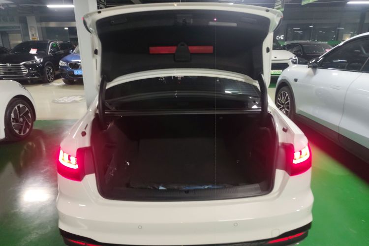 奥迪A4L 2024款 40 TFSI 豪华动感型局部细节23