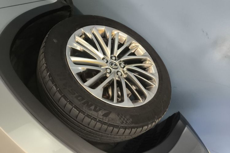 雷克萨斯RX 2020款 改款 450hL 四驱典雅版7座车身外观6007