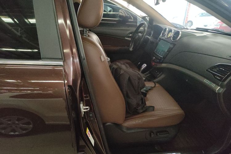 比亚迪S7 2015款 2.0T 升级版 自动旗舰型局部细节41