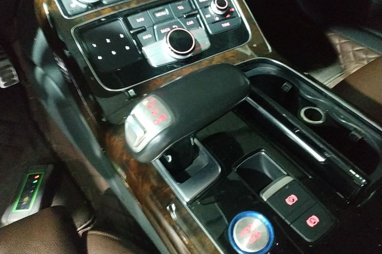 奥迪A8 2017款 A8L 45 TFSI quattro舒适型局部细节18