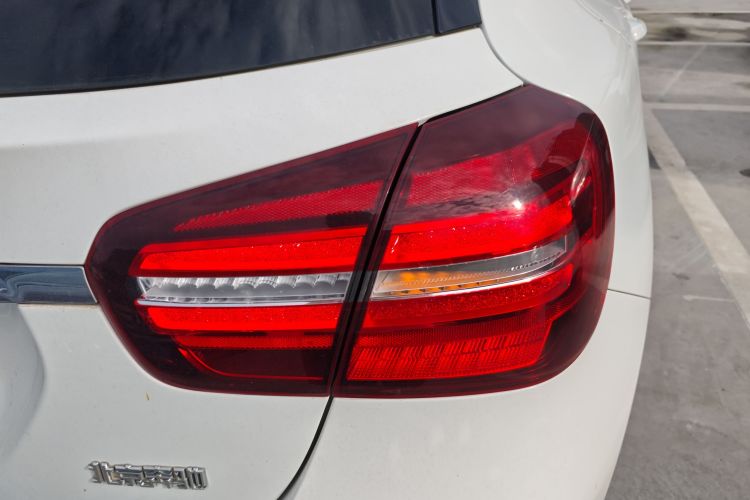 奔驰GLA 2017款 GLA 200 时尚型车身外观6006