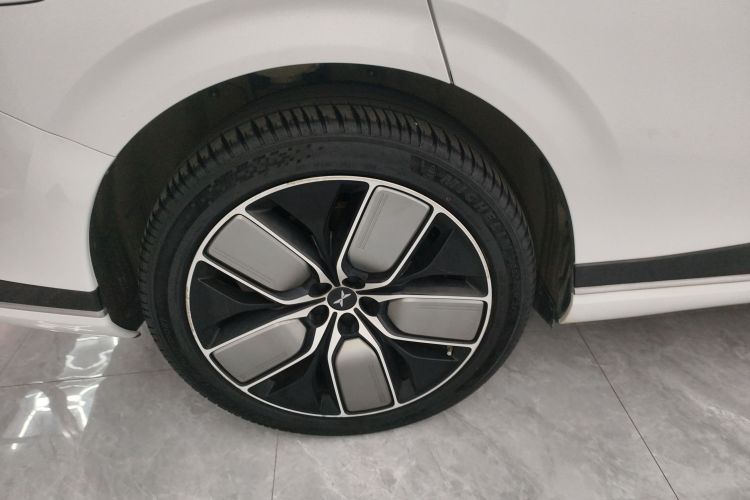 小鹏G9 2022款 702 Pro车身外观6008