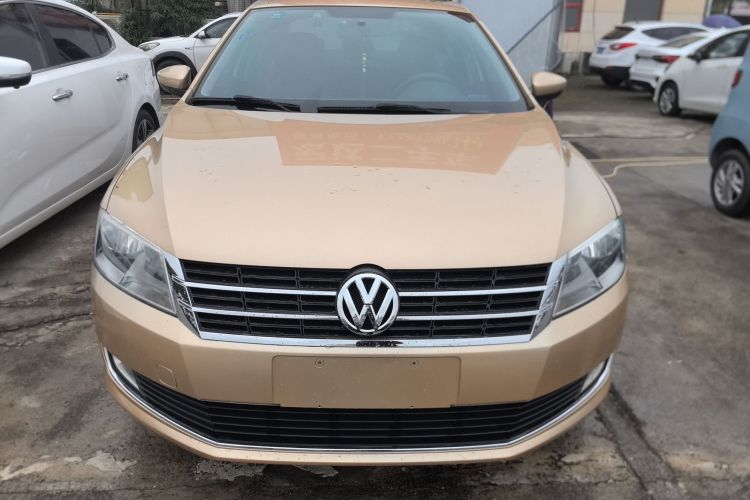 大众 朗逸 2013款 改款经典 1.6L 自动风尚版车身外观2