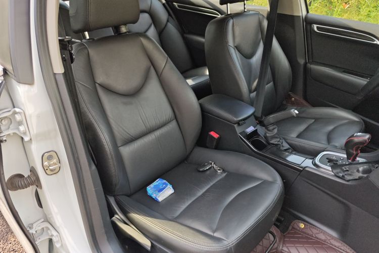 雪铁龙C4L 2014款 1.6THP 智驱版 自动劲智型中控内饰41