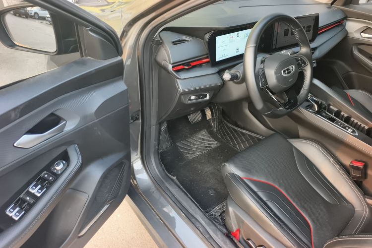 吉利汽车 2024款 缤瑞COOL 1.5T DCT龙腾版中控内饰7003