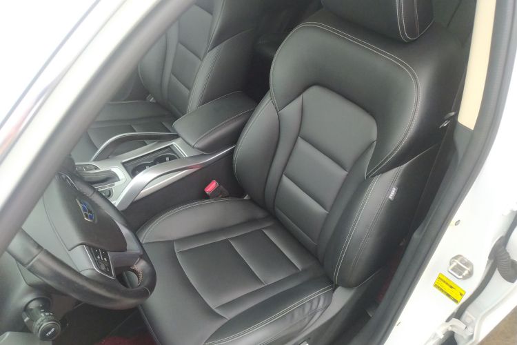 吉利汽车 博越 2016款 1.8TD 自动四驱智慧型中控内饰19