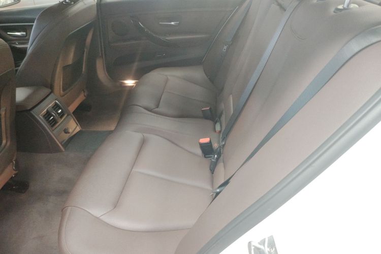 宝马3系 2019款 320Li 时尚型中控内饰21