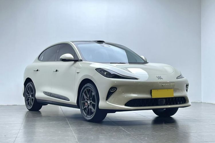 智己汽车 智己LS6 2025款 灵蜥智驾版车身外观3