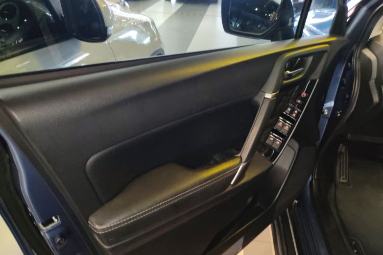 斯巴鲁 森林人 2018款 2.0i 豪华导航版中控内饰47