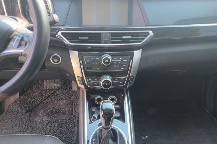 众泰 大迈X5 2017款 升级版 1.5T CVT知县型局部细节16