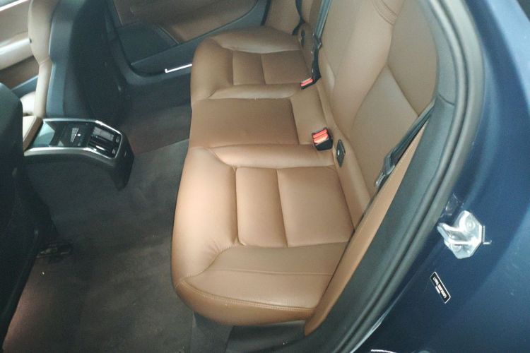 沃尔沃S90 2022款 B5 智远豪华版中控内饰21