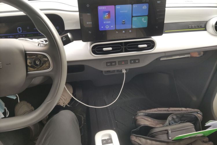 吉利银河 2025款 210km 熊猫卡丁中控内饰16