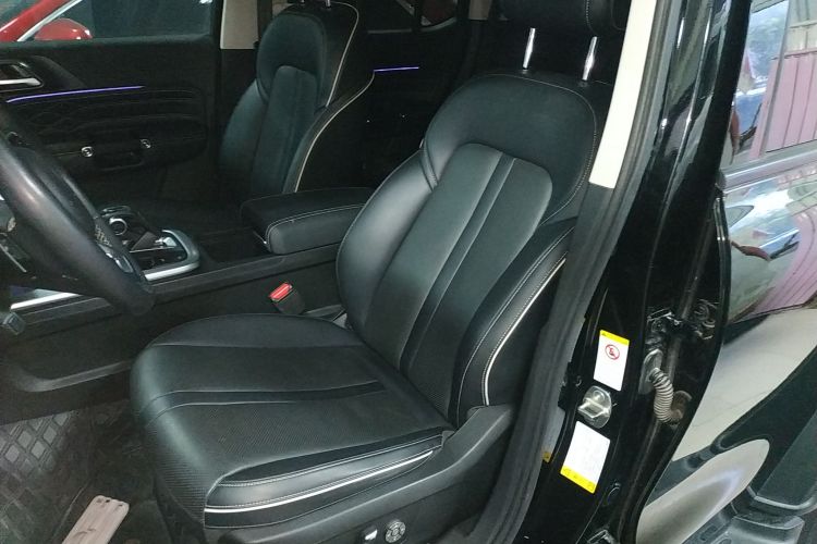 坦克300 2021款 越野版 2.0T 征服者中控内饰19