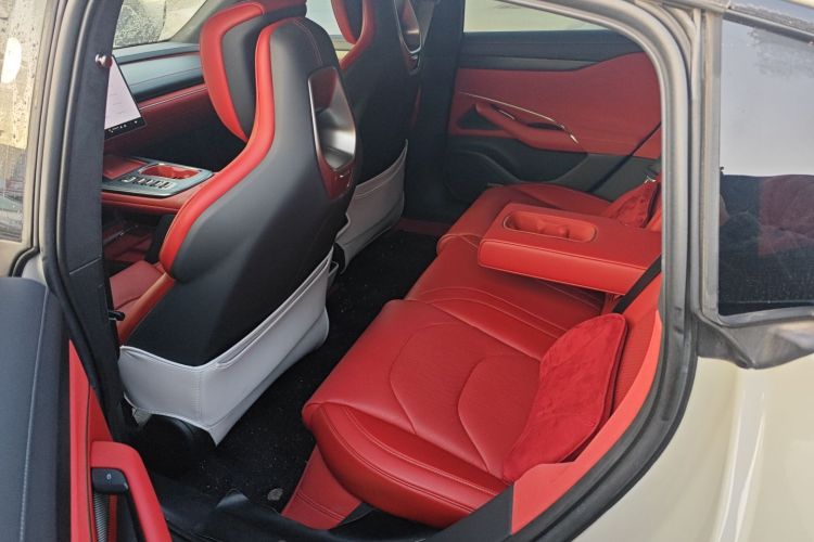 小米汽车 小米SU7 2024款 四驱超长续航高阶智驾Max版中控内饰7004