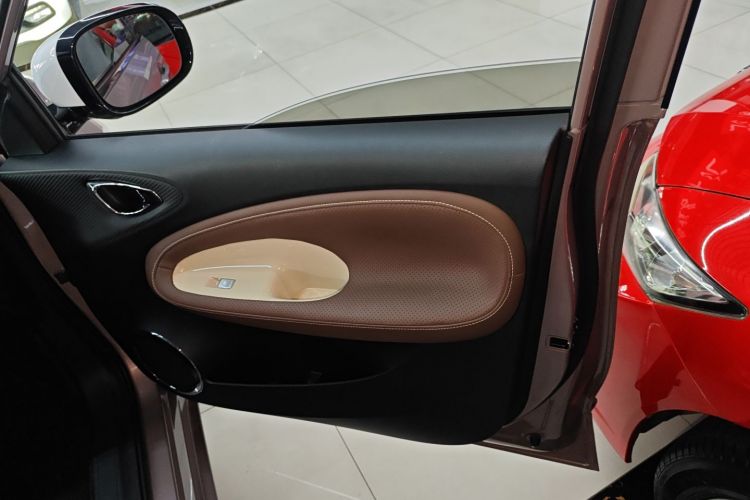 五菱汽车 五菱缤果 2023款 333km 灵犀互联款中控内饰42