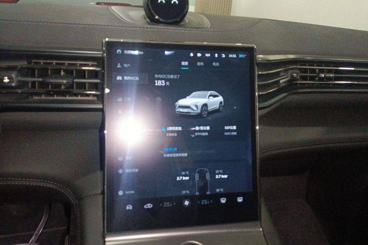 蔚来EC6 2020款 605KM 运动版中控内饰16