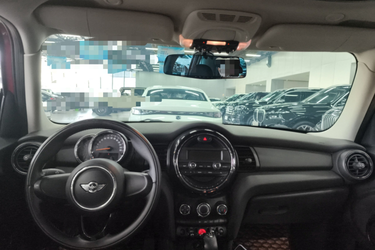 MINI 2015款 1.2T ONE 五门版中控内饰12