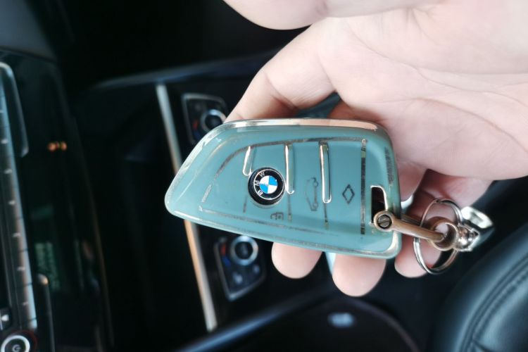 宝马2系旅行车 2016款 218i 领先型中控内饰11