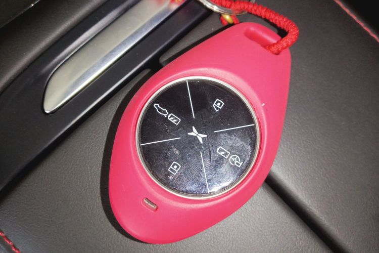 小鹏P7 2020款 706G中控内饰11