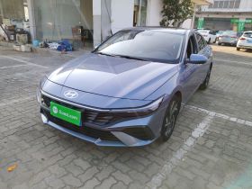 现代 伊兰特 2023款 1.5L CVT LUX尊贵版