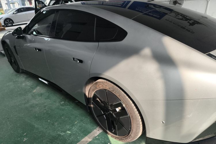 小鹏P7 2025款 702 长续航 Ultra车身外观6003