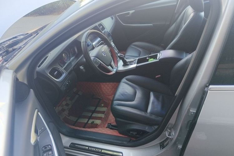 沃尔沃S60 2015款 S60L 2.0T 智远版中控内饰20