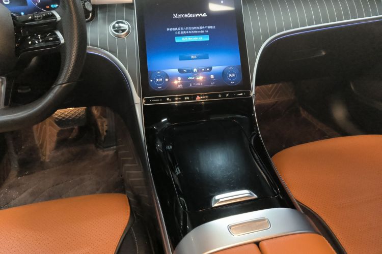 奔驰C级 2022款 C 260 L 运动版中控内饰18