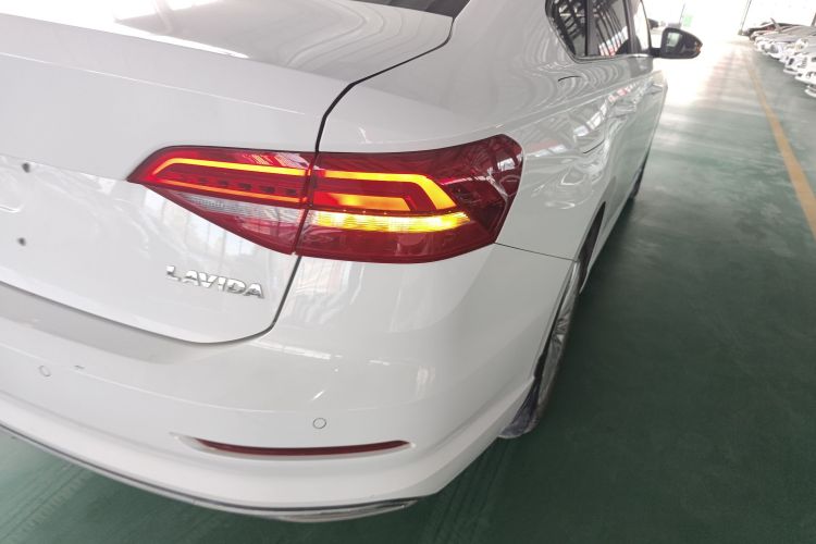 大众 朗逸 2018款 1.5L 自动舒适版 国V车身外观9