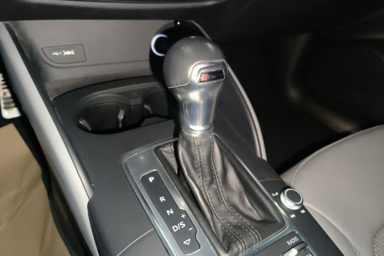 奥迪A3 2018款 30周年年型 Sportback 35 TFSI 时尚型局部细节18