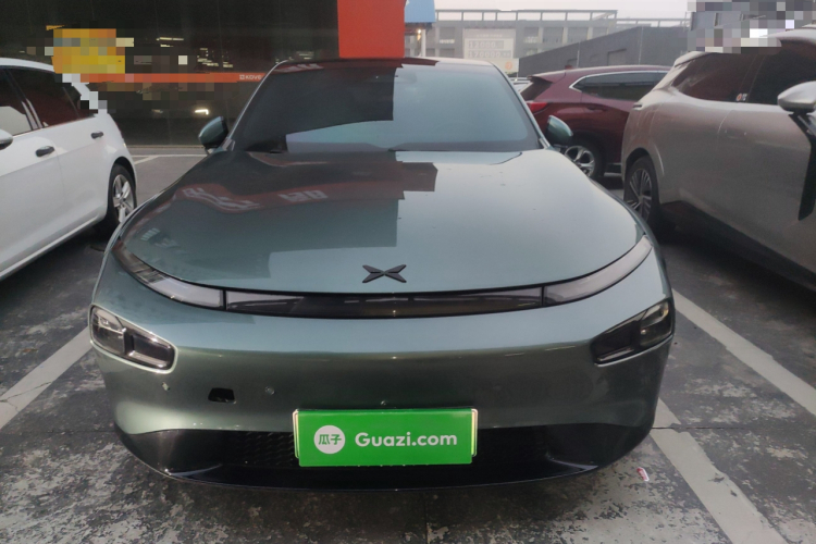 小鹏P7 2023款 P7i 702 Max车身外观2