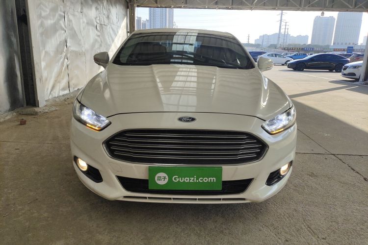 福特 蒙迪欧 2013款 2.0L GTDi240豪华运动型车身外观2