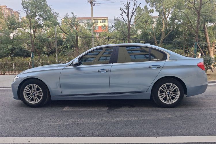 宝马3系 2015款 320Li 超悦版时尚型车身外观4