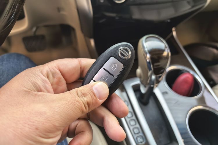 日产 天籁 2013款 2.0L XL舒适版中控内饰11