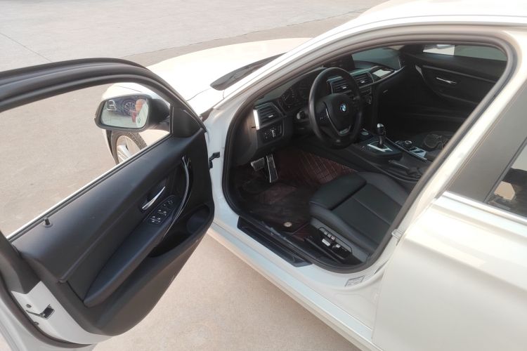 宝马3系 2018款 318Li中控内饰7003