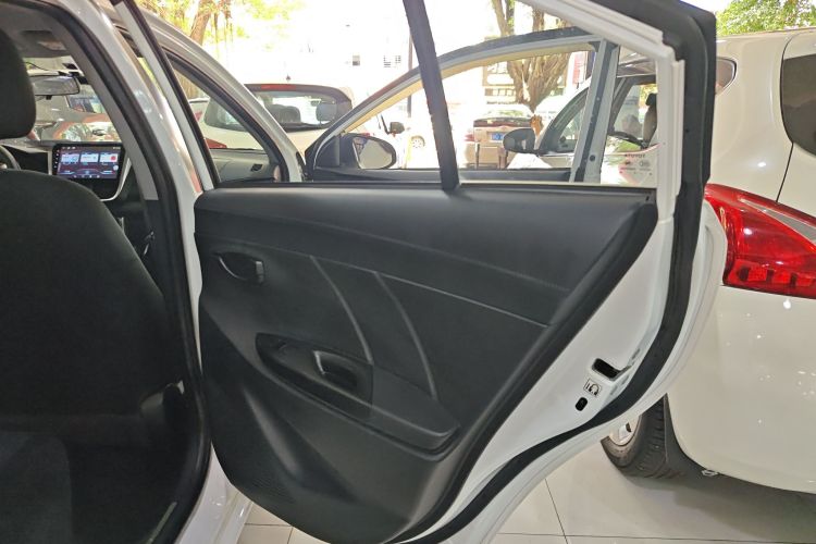 丰田 YARiS L 致享 2019款 1.5E CVT魅动版 国VI中控内饰45