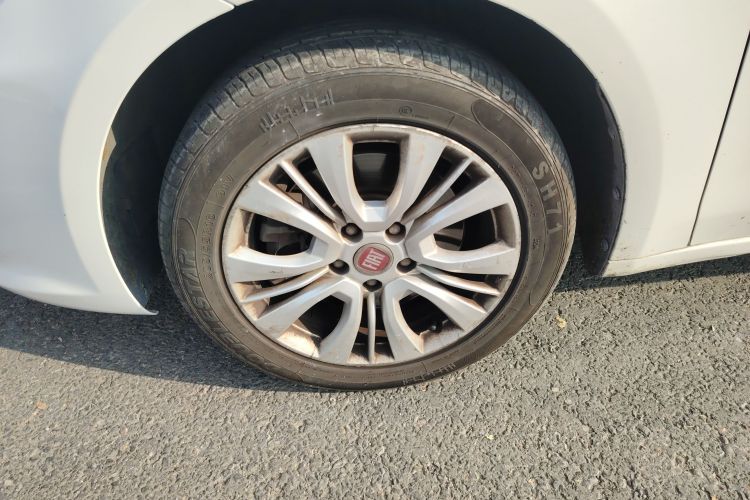 菲亚特 菲翔 2015款 1.4T 自动劲享版车身外观6007