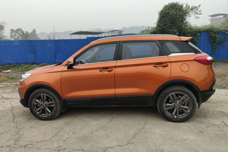 猎豹汽车 猎豹CS9 2017款 1.5L CVT风尚型车身外观4