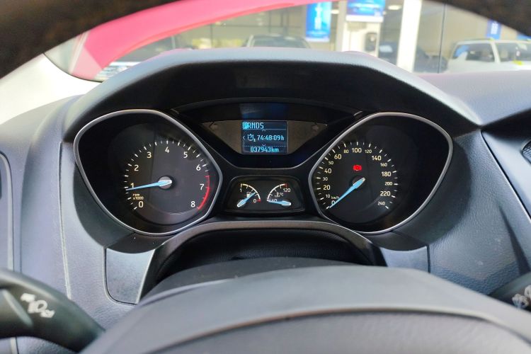 福特 福克斯 2017款 两厢 1.6L 自动风尚型智行版中控内饰14