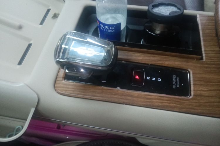 鸿蒙智行 问界M7 2024款 1.5T 智驾四驱Max版 5座局部细节18