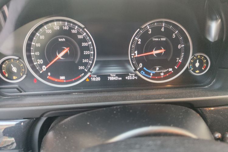 宝马5系 2017款 520Li 典雅型中控内饰15