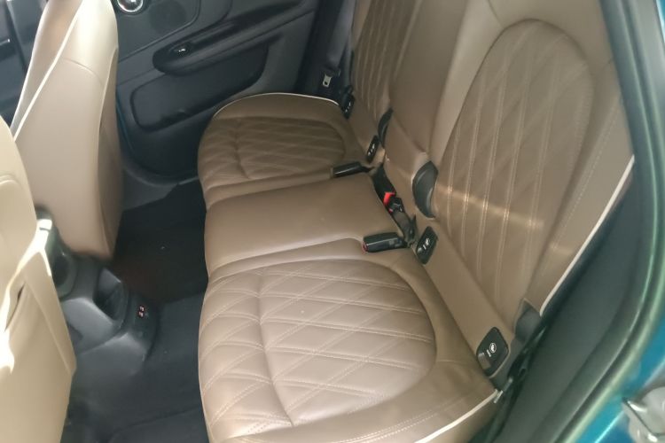 MINI Countryman 2018款 1.5T COOPER ALL4 艺术家中控内饰7004