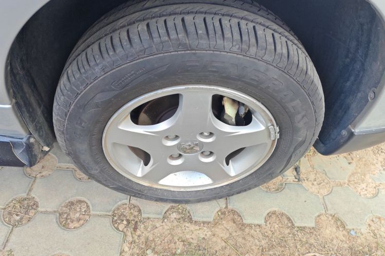 标致207 2013款 CROSS 1.4L 手动驭乐型车身外观10