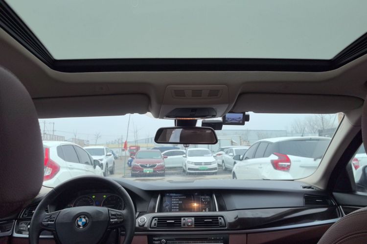 宝马5系 2014款 525Li 领先型中控内饰22